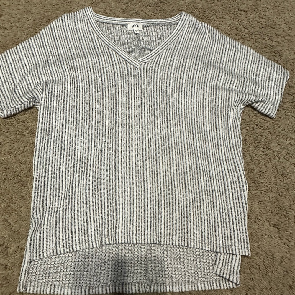 Buckle BKE Knit Flowy Top